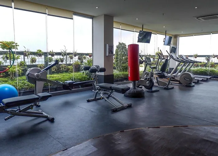 1Br Suite L\'Avenue Apartment Pancoran By Travelio